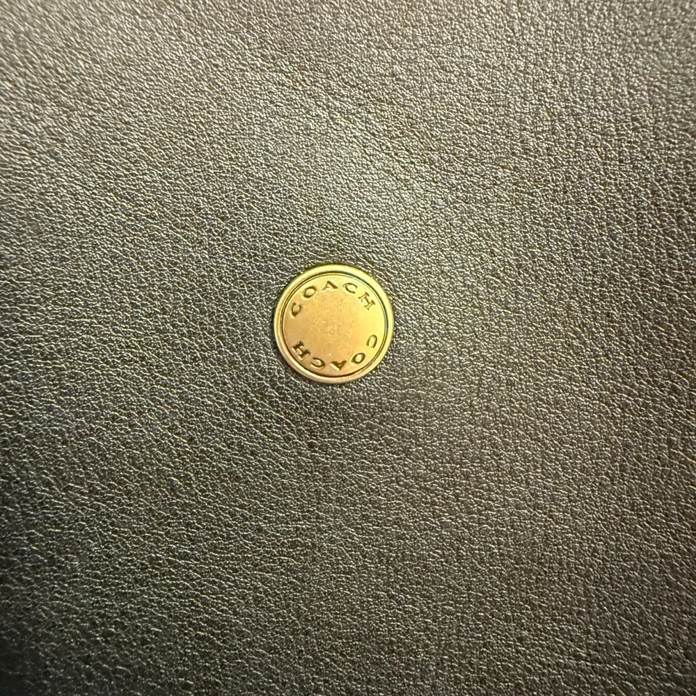 Coach Brooklyn Shoulder Bag 28 - Picture 4 of 8